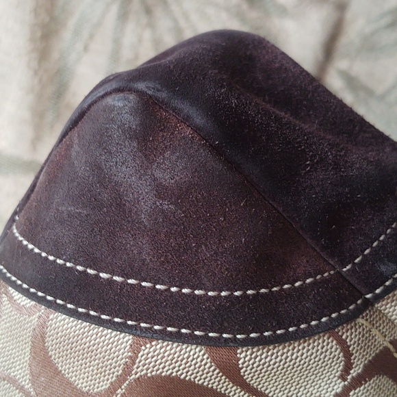 Coach Signature Print Hobo Style Purse - Picture 16 of 16